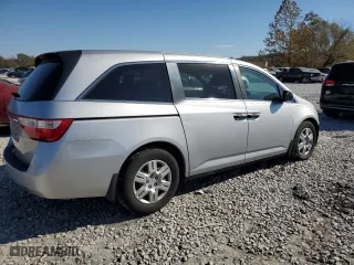 2013 Honda Odyssey LX with VIN 5FNRL5H24DB028814, listed as a Copart auction lot 77693024 with 149,421 mi miles and Salvage Title. Bid and sale history available at carsss.com. Image 3.