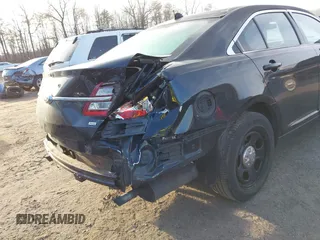 2015 Ford Police Interceptor z VIN 1FAHP2MK6FG190463, wystawiony jako IAAI lot #41757375 z przebiegiem 154 174 mil mil oraz . Historia ofert i sprzedaży dostępna na DreamBid. Obrazek 6.