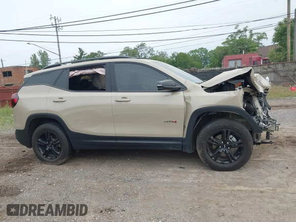 2022 GMC Terrain AT4 with VIN 3GKALYEV1NL198536, listed as a IAAI auction lot 42496284 with 290 mi miles and . Bid and sale history available at DreamBid. Image 13.