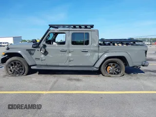 2022 Jeep Gladiator High Altitude with VIN 1C6HJTFG6NL152173, listed as a IAAI auction lot 42524638 with 17,148 mi miles and . Bid and sale history available at DreamBid. Image 15.