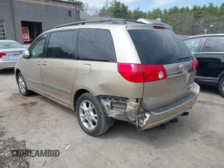 2006 Toyota Sienna XLE with VIN 5TDZA22C16S444422, listed as a IAAI auction lot 42010762 with 186,623 mi miles. Bid and sale history available at carsss.com. Image 3.