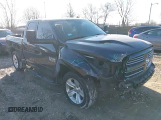2014 Ram 1500 Sport z VIN 1C6RR7HT7ES469626, wystawiony jako IAAI lot #41745628 z przebiegiem 155 733 mil mil oraz . Historia ofert i sprzedaży dostępna na DreamBid. Obrazek 1.