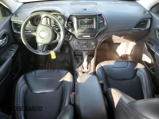 2021 Jeep Cherokee Latitude Plus с VIN 1C4PJLLB2MD112727, выставлен на аукционе Copart как лот 78202424 с пробегом 92 986 миль миль и Списание • Salvage title. История ставок и продаж доступна на DreamBid. Изображение 8.