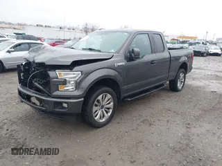 2017 Ford F-150 XL z VIN 1FTFX1EFXHKE03394, wystawiony jako IAAI lot #41471000 z przebiegiem 217 333 mil mil oraz . Historia ofert i sprzedaży dostępna na DreamBid. Obrazek 17.