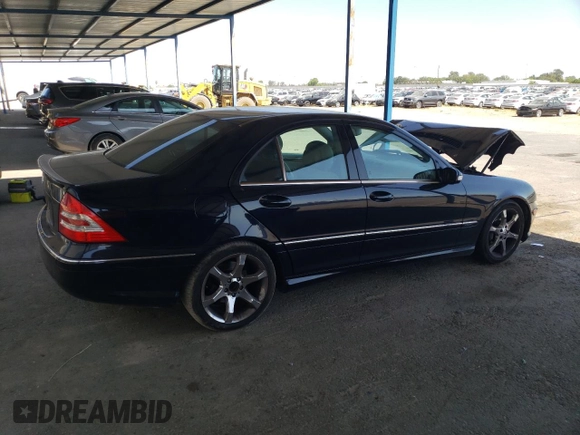2007 Mercedes-Benz C 230 Sport с VIN WDBRF52H77F924124, выставлен на аукционе Copart как лот 59663595 с пробегом 126 935 миль миль и Списание • Salvage title. История ставок и продаж доступна на DreamBid. Изображение 3.