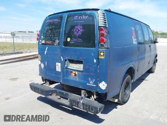 2002 GMC Savana z VIN 1GTFG15W821171973, wystawiony jako IAAI lot #41784349 z przebiegiem 167 236 mil mil oraz . Historia ofert i sprzedaży dostępna na DreamBid. Obrazek 12.