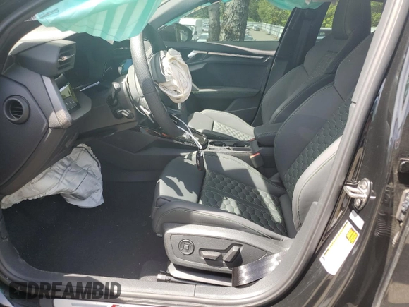 2024 Audi RS 3 z VIN WUAG4DGY5RA900327, wystawiony jako Copart lot #54953264 z przebiegiem Nie podano mil oraz Szkody całkowita. Historia ofert i sprzedaży dostępna na DreamBid. Obrazek 7.