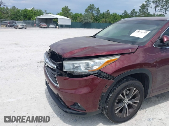 2016 Toyota Highlander XLE z VIN 5TDKKRFH2GS167956, wystawiony jako IAAI lot #42170195 z przebiegiem 142 181 mil mil oraz . Historia ofert i sprzedaży dostępna na DreamBid. Obrazek 6.