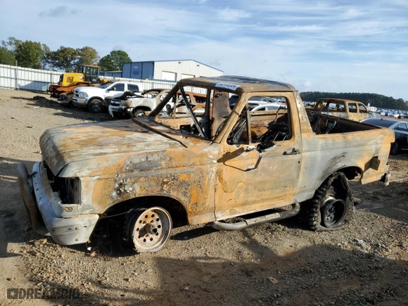 1991 Ford Bronco XL with VIN 1FMEU15N7MLA62791, listed as a Copart auction lot 82100384 with 0 mi miles and Non Repairable. Bid and sale history available at carsss.com. Image 1.