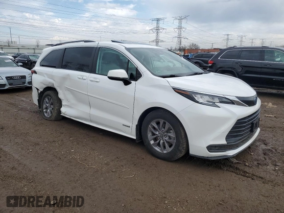 2021 Toyota Sienna LE z VIN 5TDBSKFC4MS022005, wystawiony jako Copart lot #50769965 z przebiegiem 108 694 mil mil oraz Szkoda całkowita • Salvage title. Historia ofert i sprzedaży dostępna na DreamBid. Obrazek 4.