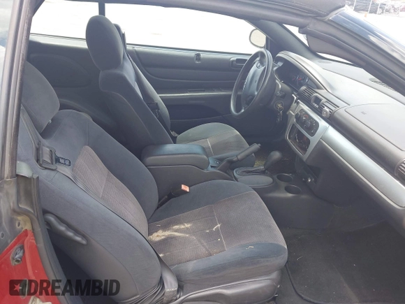 2006 Chrysler Sebring Touring z VIN 1C3EL55R26N181569, wystawiony jako IAAI lot #42181749 z przebiegiem 100 487 mil mil oraz . Historia ofert i sprzedaży dostępna na DreamBid. Obrazek 5.
