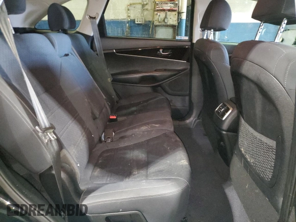 2019 Kia Sorento LX with VIN 5XYPG4A33KG592372, listed as a Copart auction lot 86431194 with 98,840 mi miles and Salvage Title. Bid and sale history available at carsss.com. Image 11.