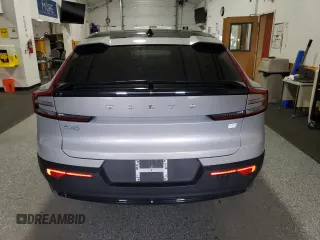 2023 Volvo C40 Ultimate с VIN YV4ED3GM2P2049667, выставлен на аукционе Copart как лот 48086045 с пробегом 7 830 миль миль и Чистый • Clean title. История ставок и продаж доступна на DreamBid. Изображение 6.