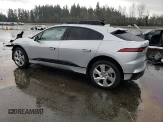 2020 Jaguar I-Pace SE z VIN SADHC2S14L1F81262, wystawiony jako Copart lot #79630114 z przebiegiem 17 894 mil mil oraz Szkoda całkowita • Salvage title. Historia ofert i sprzedaży dostępna na DreamBid. Obrazek 2.