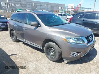 2014 Nissan Pathfinder Platinum z VIN 5N1AR2MN6EC617030, wystawiony jako IAAI lot #42449714 z przebiegiem 107 371 mil mil oraz . Historia ofert i sprzedaży dostępna na DreamBid. Obrazek 1.