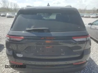 2022 Jeep Grand Cherokee Laredo z VIN 1C4RJHAG2N8615818, wystawiony jako Copart lot #49892855 z przebiegiem 30 711 mil mil oraz Szkoda całkowita • Salvage title. Historia ofert i sprzedaży dostępna na DreamBid. Obrazek 6.