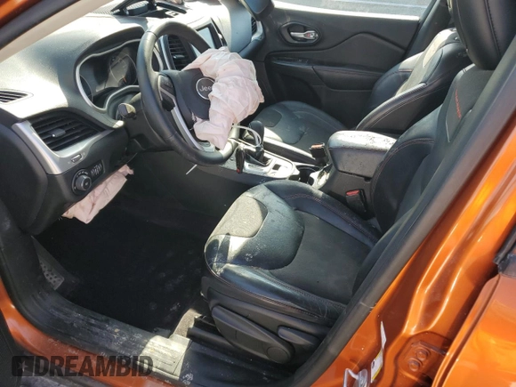 2016 Jeep Cherokee Trailhawk with VIN 1C4PJMBSXGW286822, listed as a Copart auction lot 42823545 with 66,898 mi miles and Salvage title. Bid and sale history available at DreamBid. Image 7.