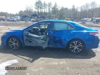 2020 Toyota Camry SE z VIN 4T1G11BK9LU016562, wystawiony jako IAAI lot #41954944 z przebiegiem 59 817 mil mil oraz . Historia ofert i sprzedaży dostępna na DreamBid. Obrazek 14.