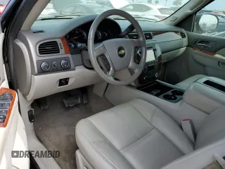2013 Chevrolet Suburban with VIN 1GNWKMEG4DR257785, listed as a Copart auction lot 76817344 with 68,021 mi miles and Salvage title. Bid and sale history available at DreamBid. Image 8.