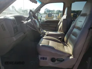 2001 Ford F-350 with VIN 1FTWW32S31EB87313, listed as a Copart auction lot 52333845 with 117,293 mi miles and Salvage title. Bid and sale history available at DreamBid. Image 7.