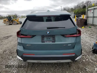 2023 BMW X1 xDrive28i z VIN WBX73EF08P5Y22376, wystawiony jako Copart lot #51129255 z przebiegiem 3601 mil mil oraz Szkody całkowita. Historia ofert i sprzedaży dostępna na DreamBid. Obrazek 6.
