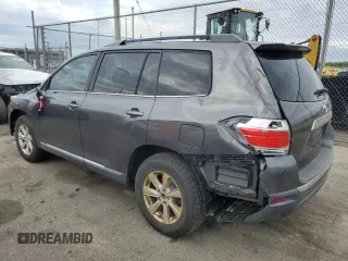 2012 Toyota Highlander z VIN 5TDBK3EH4CS114863, wystawiony jako Copart lot #56175355 z przebiegiem 168 327 mil mil oraz Szkody całkowita. Historia ofert i sprzedaży dostępna na DreamBid. Obrazek 2.