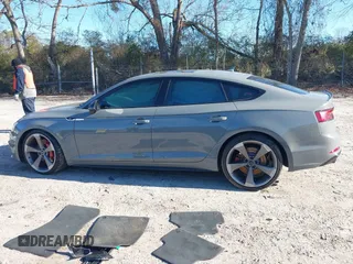 2019 Audi S5 Sportback Premium Plus z VIN WAUB4CF58KA050575, wystawiony jako IAAI lot #41248451 z przebiegiem 75 285 mil mil oraz . Historia ofert i sprzedaży dostępna na DreamBid. Obrazek 14.