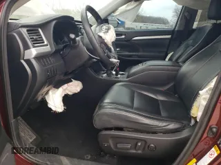 2015 Toyota Highlander XLE z VIN 5TDKKRFH8FS107212, wystawiony jako Copart lot #51064115 z przebiegiem 149 775 mil mil oraz Szkoda całkowita • Salvage title. Historia ofert i sprzedaży dostępna na DreamBid. Obrazek 7.