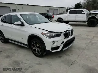 2016 BMW X1 xDrive28i with VIN WBXHT3C31G5E50647, listed as a Copart auction lot 88641005 with NaN miles and Salvage Title. Bid and sale history available at carsss.com. Image 11.