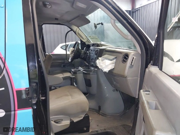 2013 Ford Econoline Cargo Van Commercial with VIN 1FTNE2EL2DDA42612, listed as a IAAI auction lot 41599646 with 207,770 mi miles. Bid and sale history available at carsss.com. Image 5.