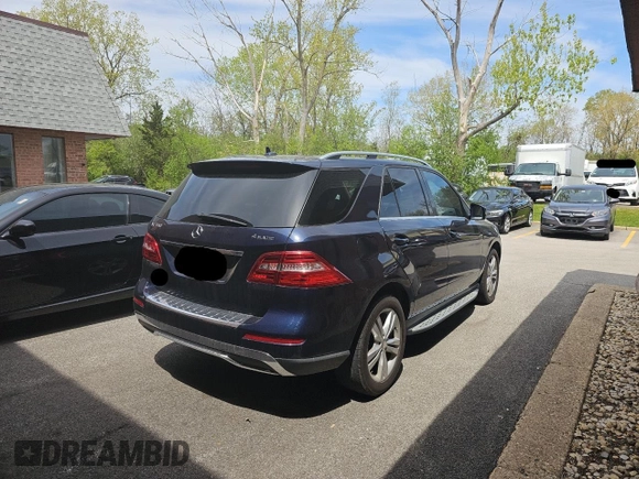 2014 Mercedes-Benz M 350 with VIN 4JGDA5HB0EA397093, listed as a Copart auction lot 56347225 with 93,908 mi miles and Clean Title. Bid and sale history available at DreamBid. Image 4.