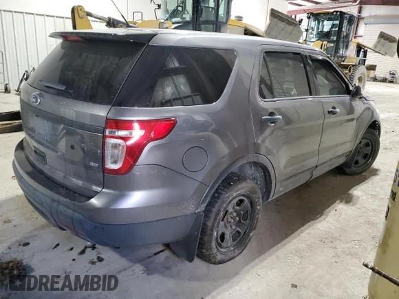 2015 Ford Utility Police Interceptor with VIN 1FM5K8ARXFGB75590, listed as a Copart auction lot 86499964 with 122,637 mi miles and Salvage Title. Bid and sale history available at carsss.com. Image 3.