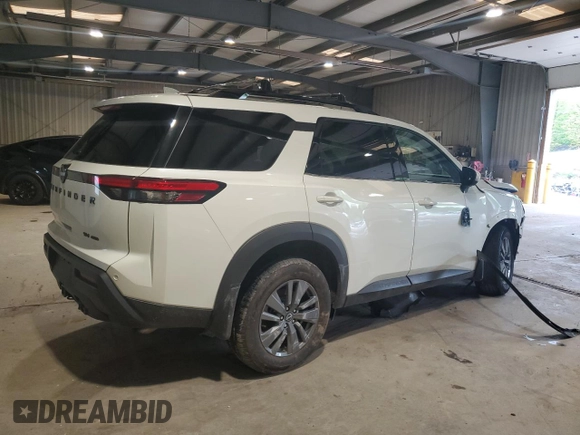 2023 Nissan Pathfinder SV z VIN 5N1DR3BD1PC261313, wystawiony jako Copart lot #55912155 z przebiegiem 13 527 mil mil oraz Szkoda całkowita • Salvage title. Historia ofert i sprzedaży dostępna na DreamBid. Obrazek 3.