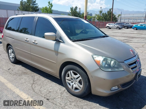 2006 Honda Odyssey EX-L with VIN 5FNRL38646B044795, listed as a IAAI auction lot 42102422 with 213,194 mi miles and . Bid and sale history available at carsss.com. Image 1.