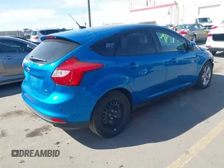 2012 Ford Focus SE z VIN 1FAHP3K29CL234239, wystawiony jako IAAI lot #41901941 z przebiegiem 186 526 mil mil oraz . Historia ofert i sprzedaży dostępna na DreamBid. Obrazek 4.