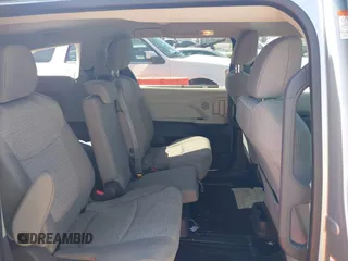 2021 Toyota Sienna LE с VIN 5TDKRKEC0MS028137, выставлен на аукционе IAAI как лот 41986511 с пробегом 76 918 миль миль и . История ставок и продаж доступна на DreamBid. Изображение 8.