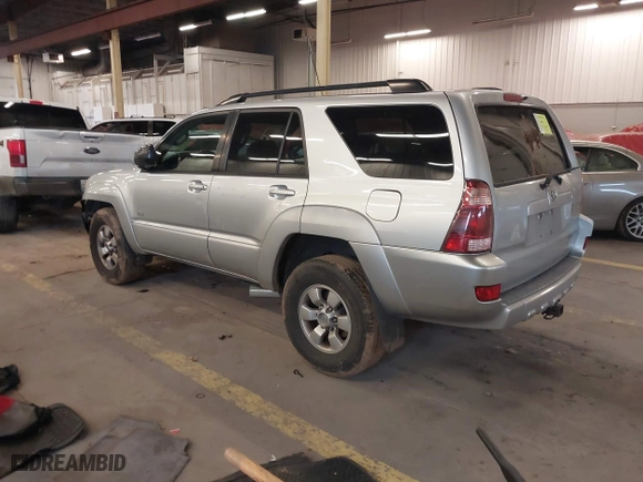 2004 Toyota 4Runner SR5 with VIN JTEZU14R348018845, listed as a IAAI auction lot 41601127 with 283,387 mi miles. Bid and sale history available at carsss.com. Image 3.