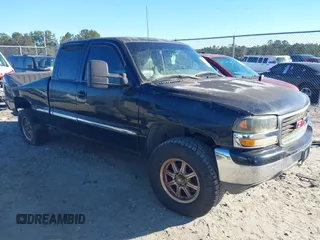 2002 GMC Sierra 1500 SLE with VIN 2GTEC19T321252686, listed as a IAAI auction lot 41355583 with 245,122 mi miles and . Bid and sale history available at carsss.com. Image 1.