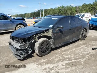 2020 Toyota Camry SE with VIN 4T1G11AK0LU310630, listed as a Copart auction lot 50104025 with 158,014 mi miles and Salvage Title. Bid and sale history available at carsss.com. Image 1.