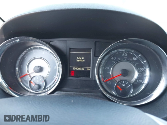2016 Chrysler Town & Country Touring with VIN 2C4RC1BGXGR185642, listed as a IAAI auction lot 42092927 with 124,085 mi miles and . Bid and sale history available at DreamBid. Image 7.