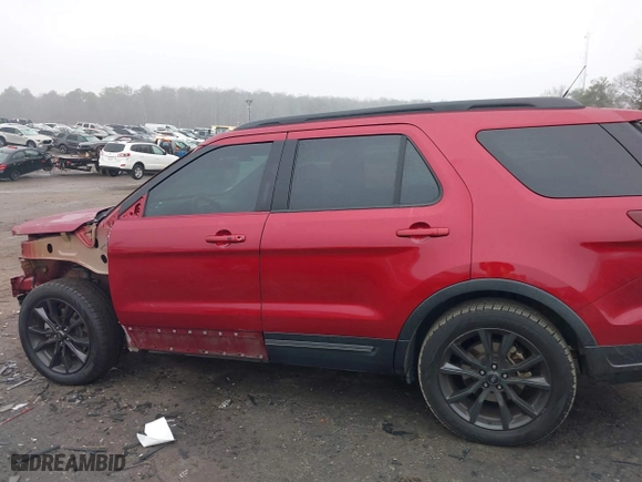 2019 Ford Explorer XLT with VIN 1FM5K7DH6KGA57902, listed as a IAAI auction lot 41564683 with 103,765 mi miles. Bid and sale history available at carsss.com. Image 14.