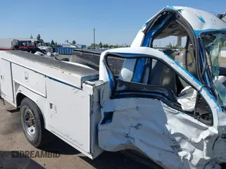 2002 Ford F-250 with VIN 1FDNF20L32EC76328, listed as a IAAI auction lot 42134365 with Not provided miles and . Bid and sale history available at DreamBid. Image 15.