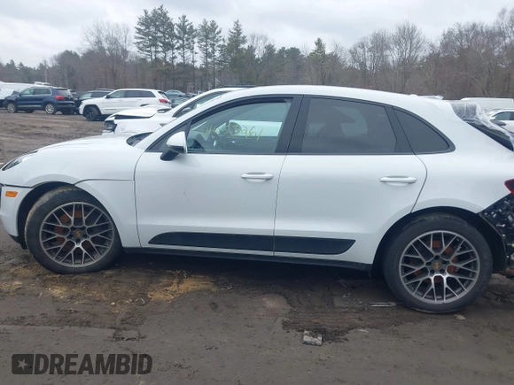 2018 Porsche Macan with VIN WP1AA2A56JLB18768, listed as a IAAI auction lot 41653261 with 56,993 mi miles. Bid and sale history available at carsss.com. Image 14.