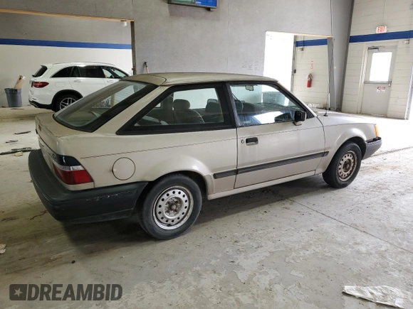 1990 Ford Escort z VIN 1FAPP9198LW113794, wystawiony jako Copart lot #48009265 z przebiegiem 67 809 mil mil oraz Czysty tytuł • Clean title. Historia ofert i sprzedaży dostępna na DreamBid. Obrazek 3.