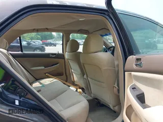 2005 Honda Accord LX z VIN 1HGCM66315A070938, wystawiony jako IAAI lot #42357049 z przebiegiem 173 243 mil mil oraz . Historia ofert i sprzedaży dostępna na DreamBid. Obrazek 8.