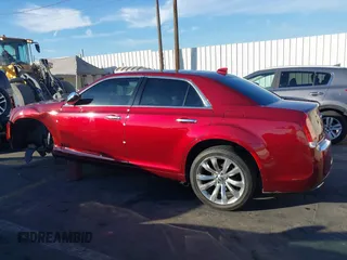 2020 Chrysler 300 Limited with VIN 2C3CCAEG1LH145794, listed as a IAAI auction lot 41158391 with 79,785 mi miles. Bid and sale history available at carsss.com. Image 14.