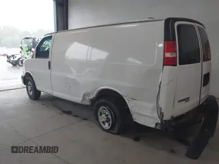 2013 Chevrolet Express Cargo z VIN 1GCWGFBA8D1101785, wystawiony jako IAAI lot #42617920 z przebiegiem 164 366 mil mil oraz . Historia ofert i sprzedaży dostępna na DreamBid. Obrazek 3.