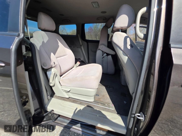 2015 Kia Sedona LX with VIN KNDMB5C12F6043483, listed as a Copart auction lot 54690525 with 139,268 mi miles and Clean Title. Bid and sale history available at carsss.com. Image 6.