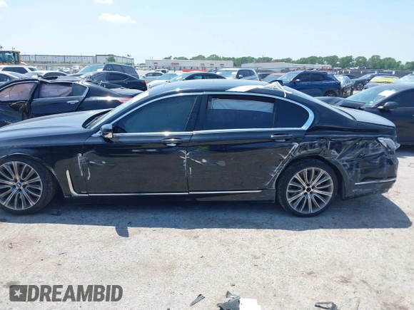 2021 BMW 7 Series 750i xDrive with VIN WBA7U2C05MCF83437, listed as a IAAI auction lot 42403572 with Not provided miles and . Bid and sale history available at DreamBid. Image 15.