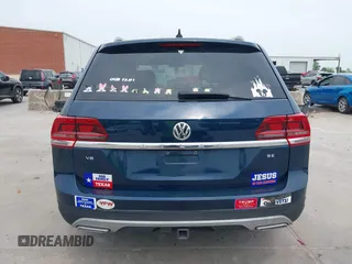 2018 Volkswagen Atlas SE z VIN 1V2KR2CA4JC532476, wystawiony jako IAAI lot #42070722 z przebiegiem 155 320 mil mil oraz . Historia ofert i sprzedaży dostępna na DreamBid. Obrazek 16.